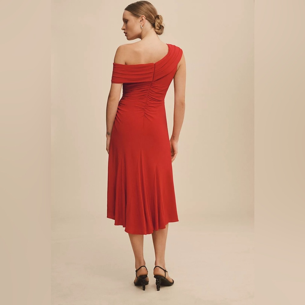 Ieena for Mac Duggal Red Ruched Off-The-Shoulder Midi Dress ✨♥️ - Picture 5 of 10